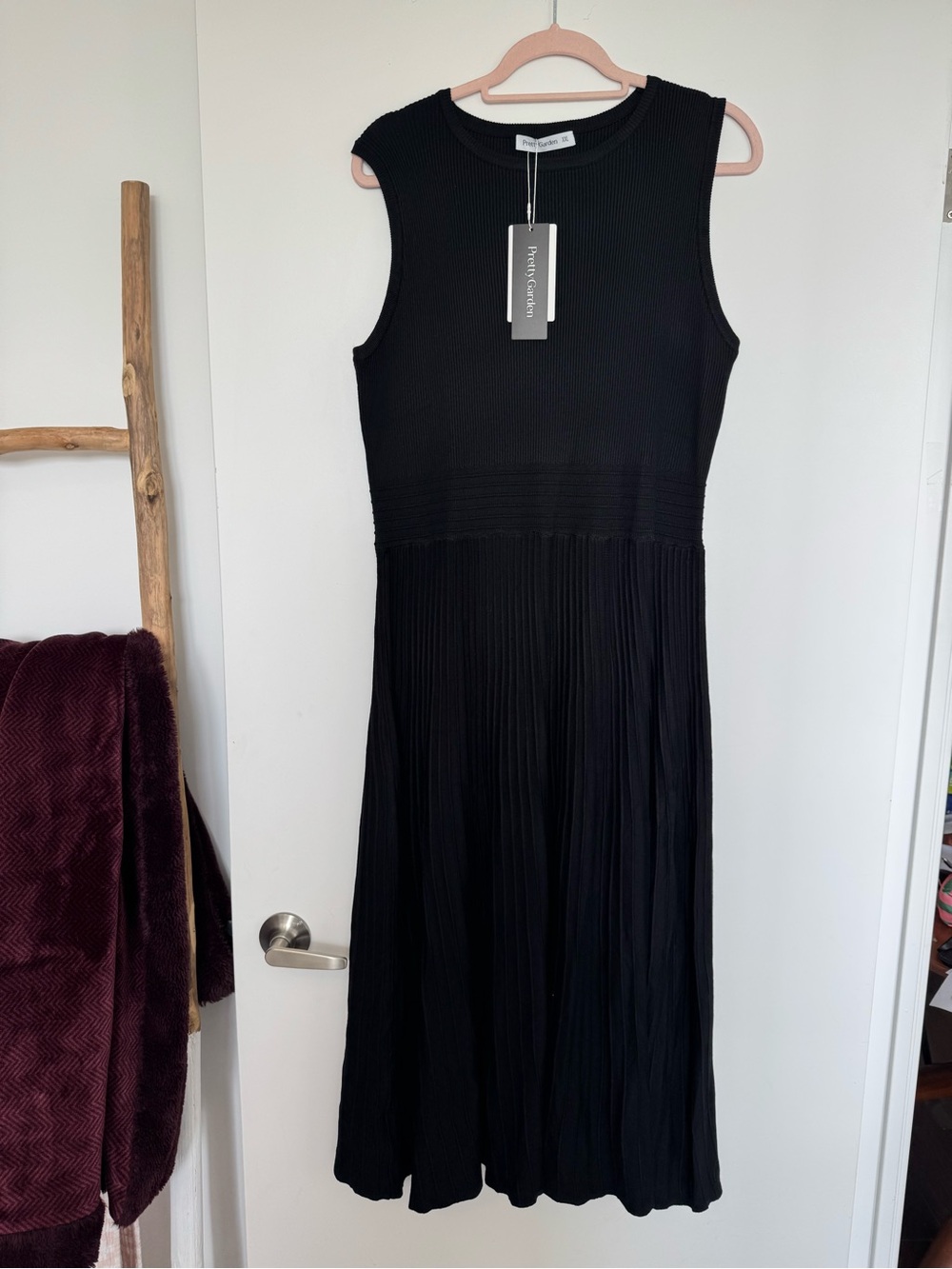 Sleeveless Pleated Midi Dress in Black - Picture 8 of 9